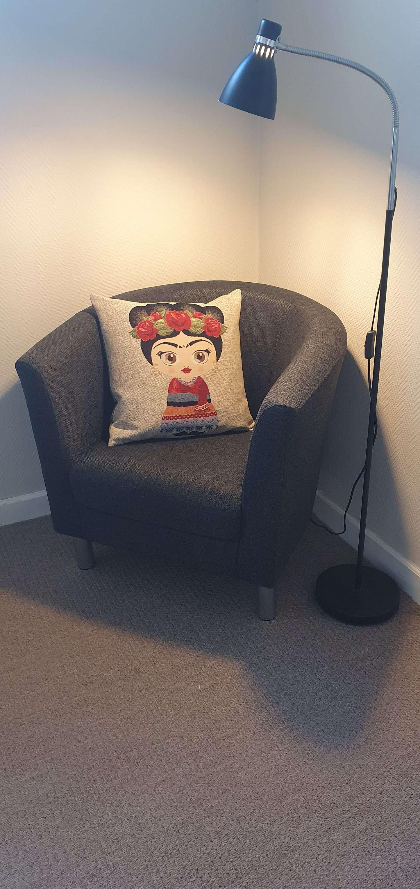 Stor Pude m. Specialmotiv: Rose Frida