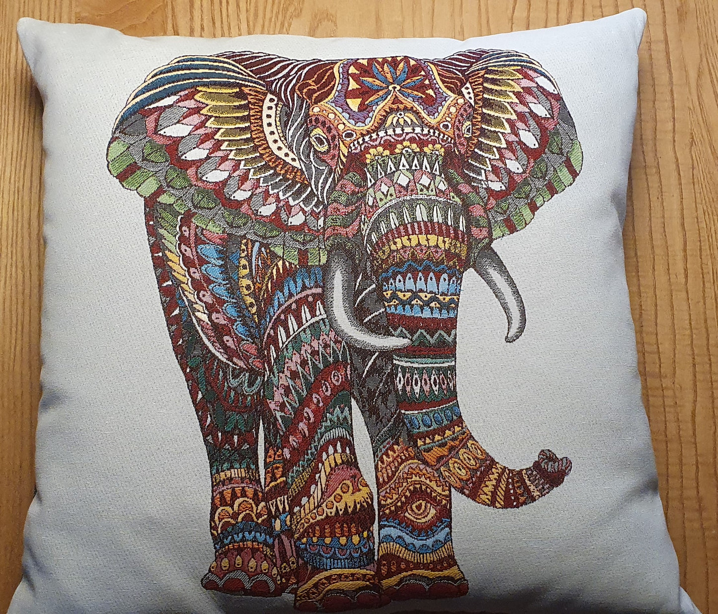 Stor Pude m. Specialmotiv: Elefant